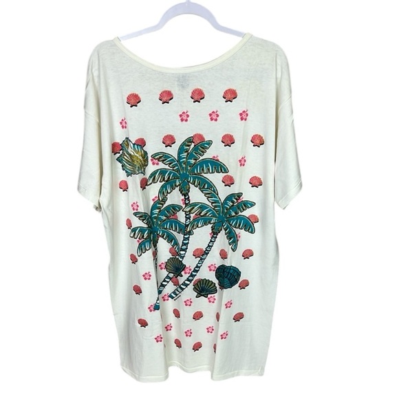 Lifestyles Woman’s One Size Beach Print Palm Trees Shells Hibiscus Oversized Tee - Picture 1 of 7